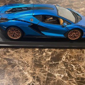maisto 1:18 Lamborghini  Sian FKP 37